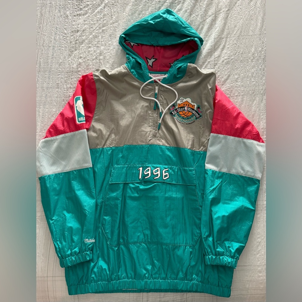 Size Medium Mitchell & Ness 1996 NBA All-Star Windbreaker Pullover